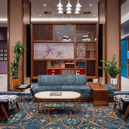 Отель Hyatt House Tampa Downtown Экстерьер фото