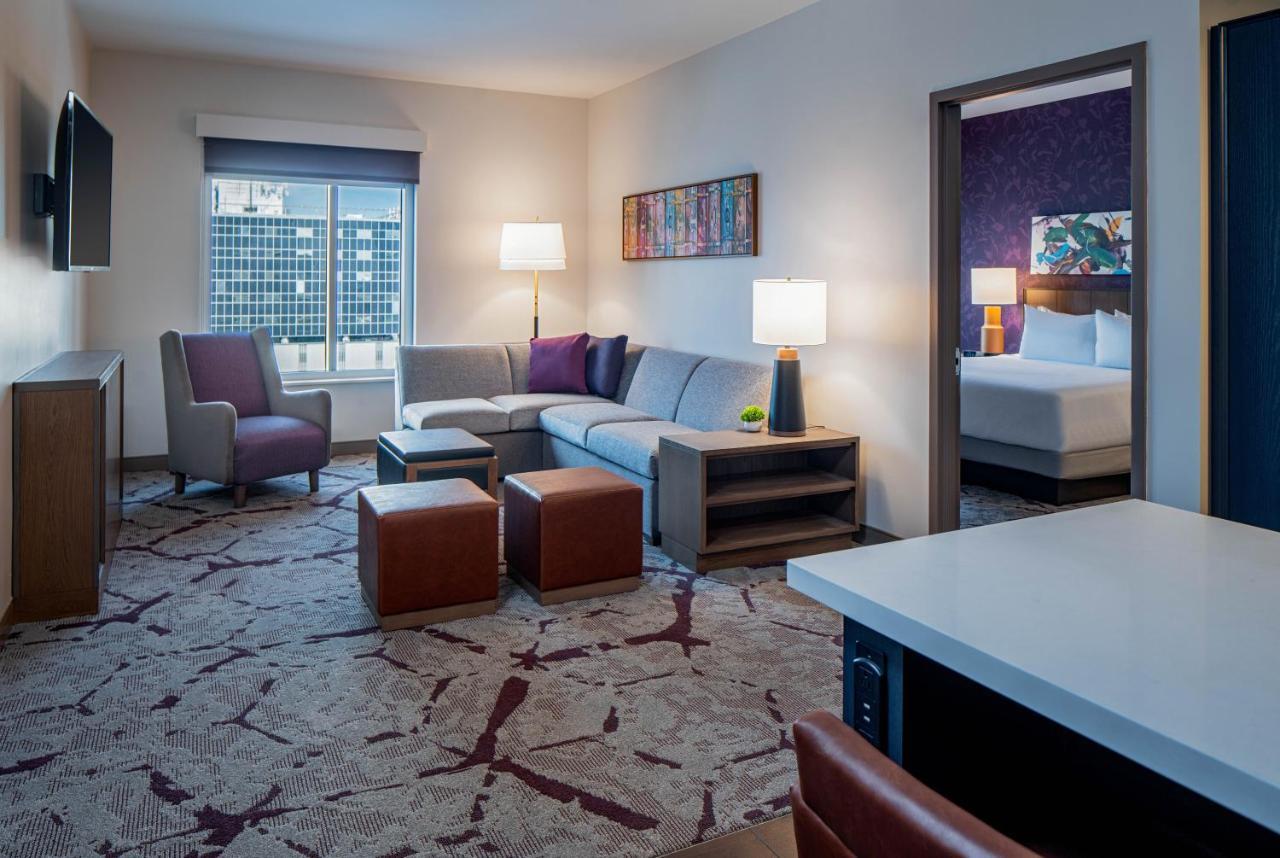 Отель Hyatt House Tampa Downtown Экстерьер фото